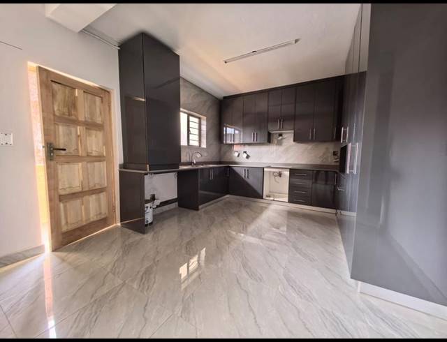 2 BEDROOM PROPERTY TO RENT IN OVERPORT